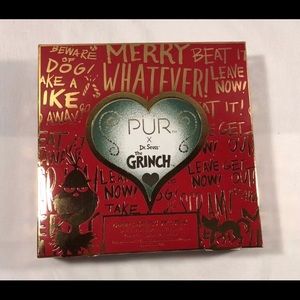 Pur grinch eyeshadow